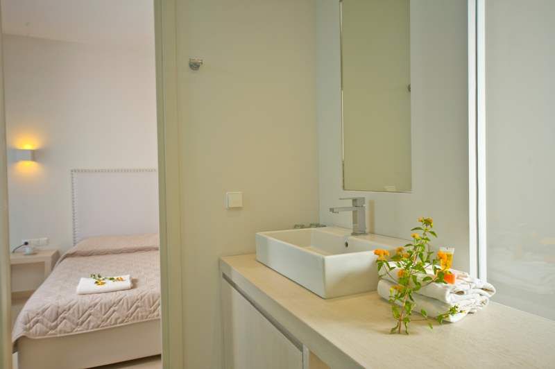 MARAVEL APARTMENTS 4*