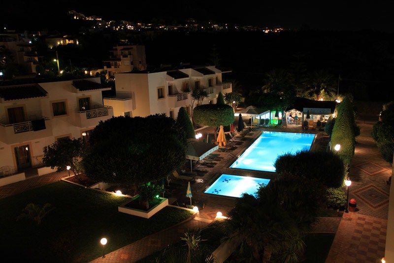 NIKOLAS VILLAS APARTMENTS 3*