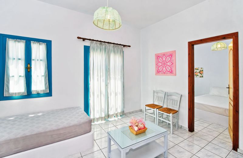 NISSIA APARTMENTS 4*