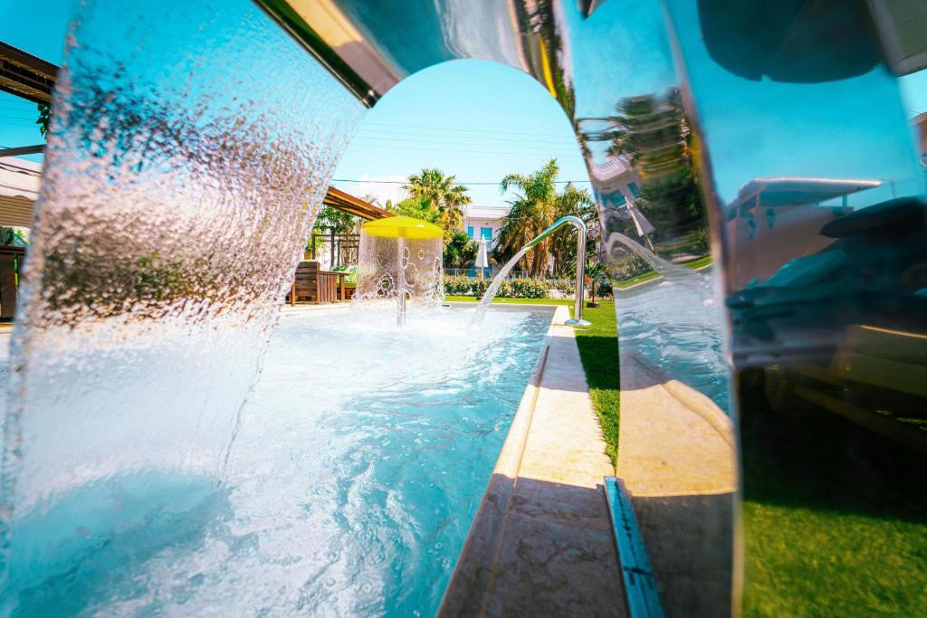 PHILOXENIA HOTEL & SPA MALIA 3*