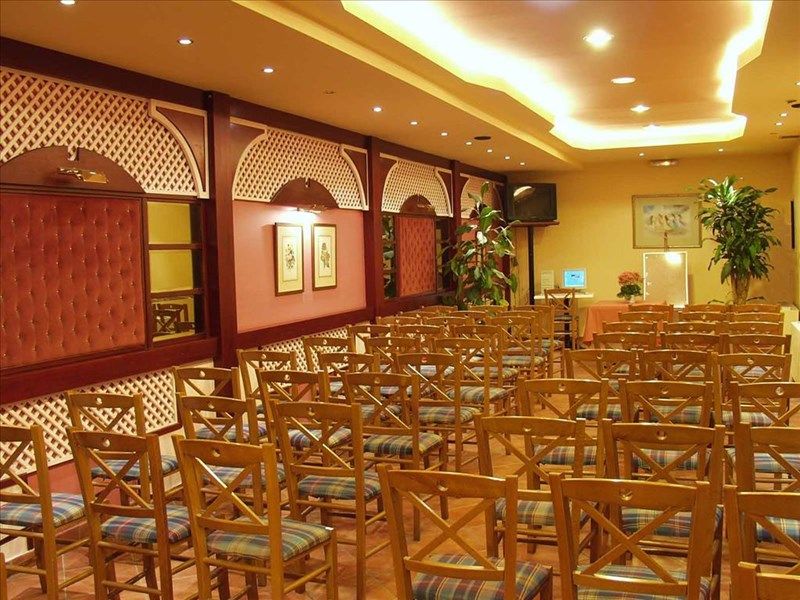 PLATON BEACH HOTEL 2*