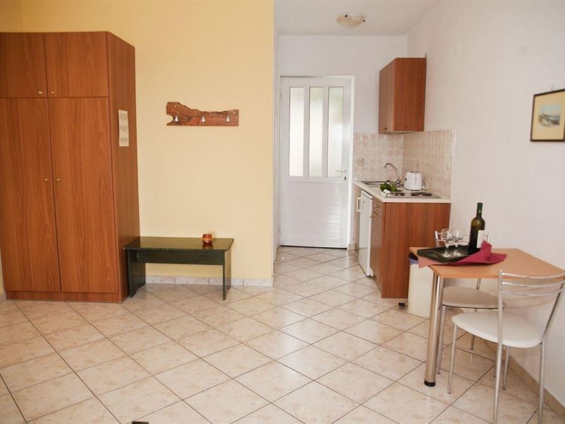REMEZZO APT 3*