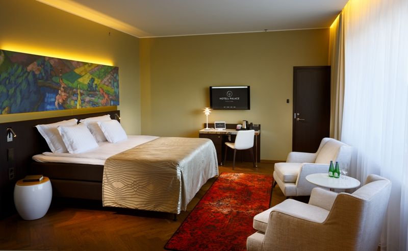 PALACE 4*