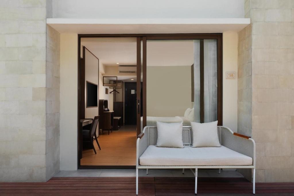 ASTON KUTA HOTEL & RESIDENCE 4*