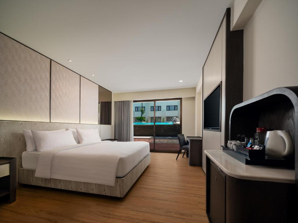 ASTON KUTA HOTEL & RESIDENCE 4*