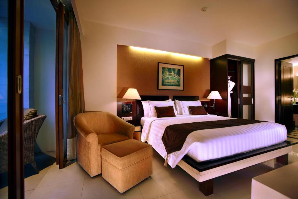 ASTON KUTA HOTEL & RESIDENCE 4*