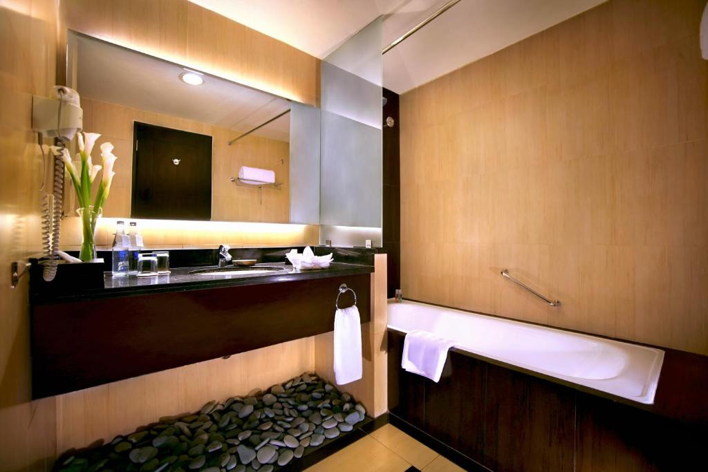 ASTON KUTA HOTEL & RESIDENCE 4*