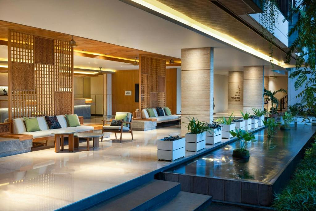 COURTYARD BY MARRIOTT BALI SEMINYAK 5*