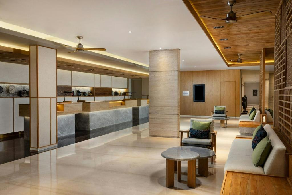 COURTYARD BY MARRIOTT BALI SEMINYAK 5*