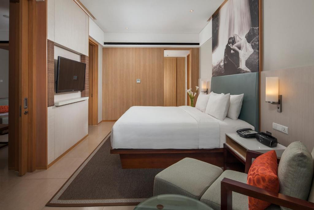 COURTYARD BY MARRIOTT BALI SEMINYAK 5*