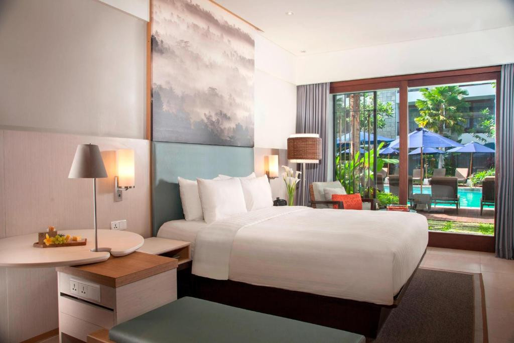 COURTYARD BY MARRIOTT BALI SEMINYAK 5*