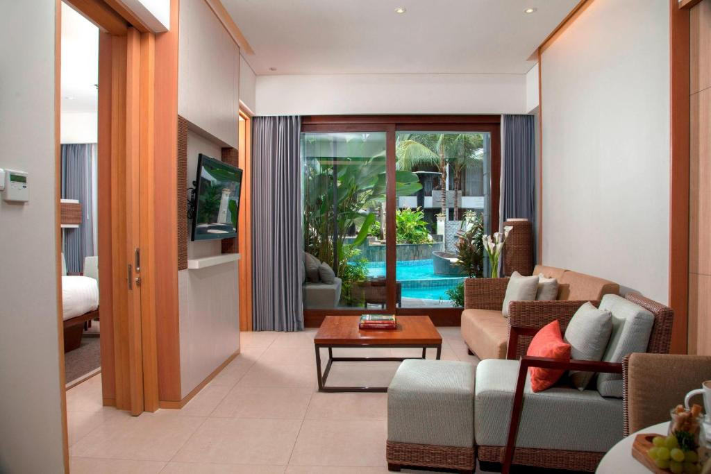 COURTYARD BY MARRIOTT BALI SEMINYAK 5*