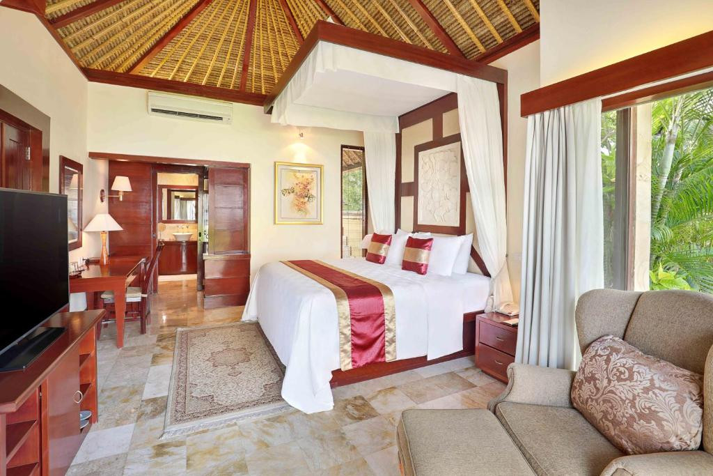 DISCOVERY KARTIKA PLAZA 5*