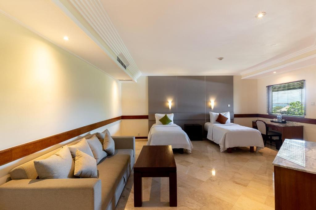 DISCOVERY KARTIKA PLAZA 5*