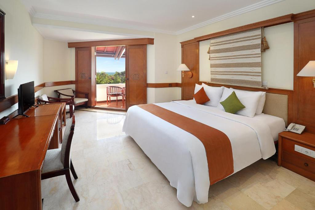 DISCOVERY KARTIKA PLAZA 5*