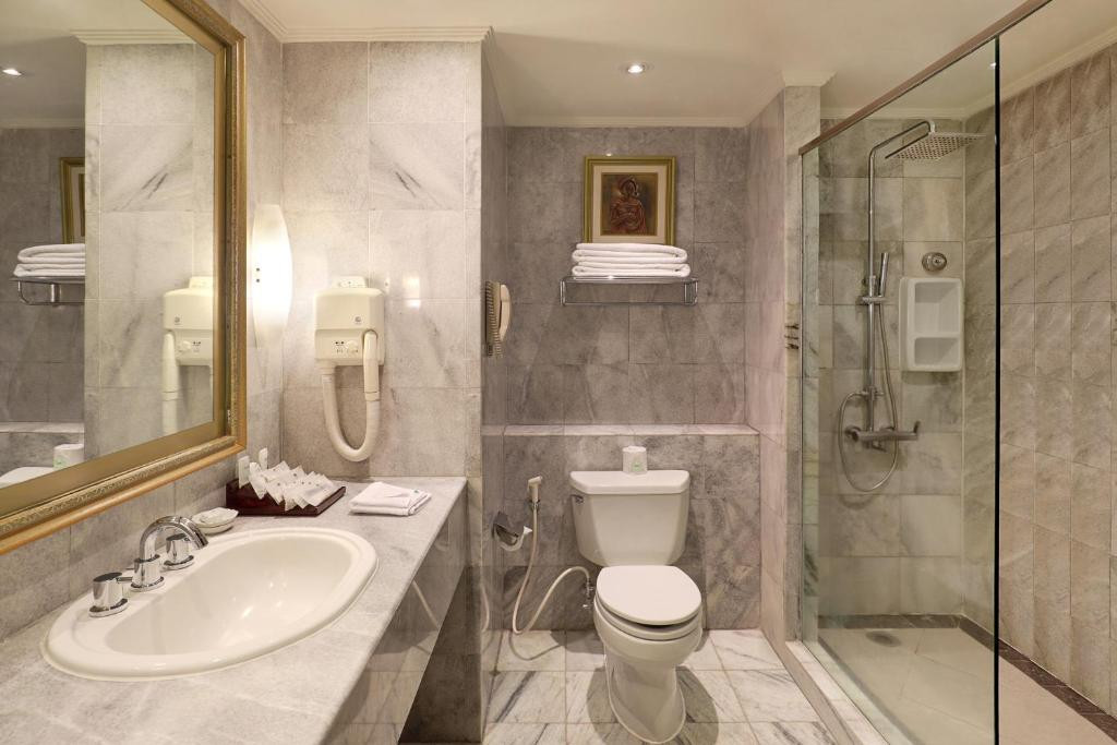 DISCOVERY KARTIKA PLAZA 5*