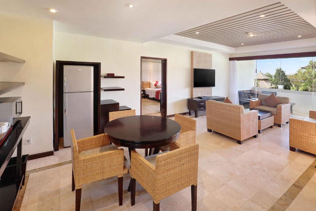 DISCOVERY KARTIKA PLAZA 5*