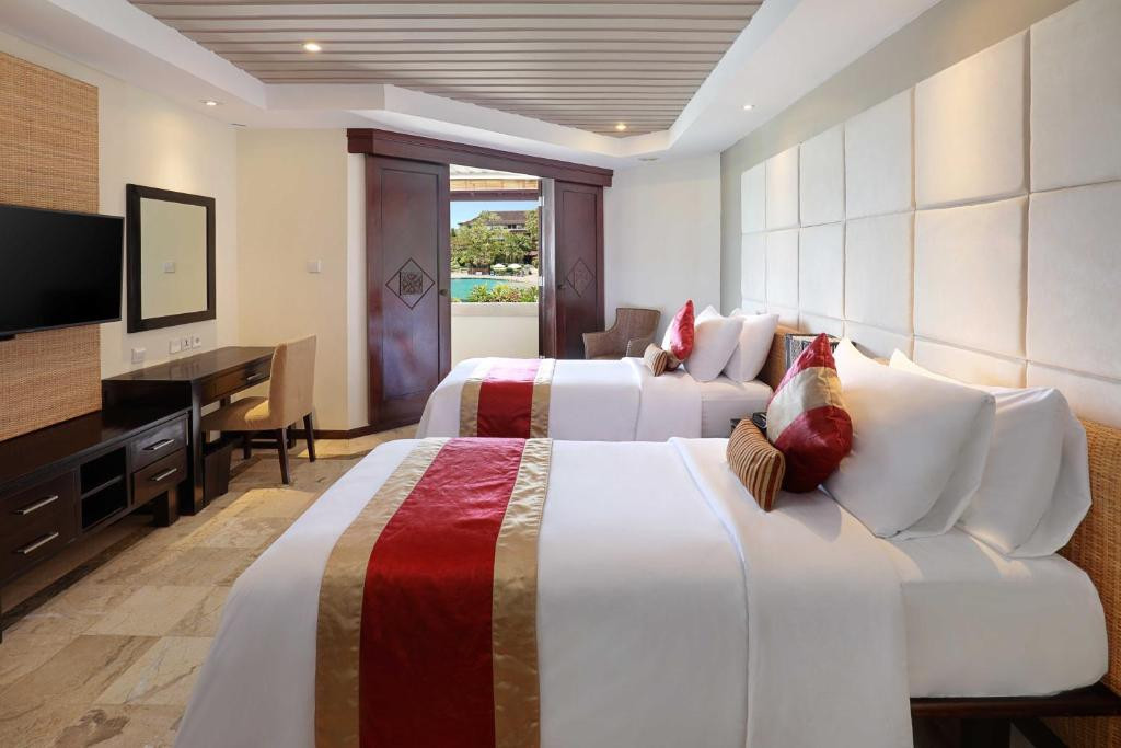 DISCOVERY KARTIKA PLAZA 5*