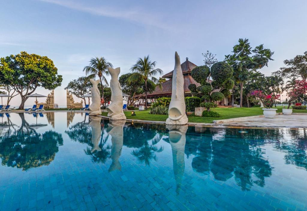 DISCOVERY KARTIKA PLAZA 5*