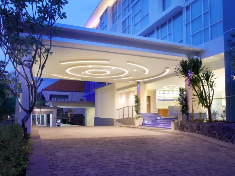 HOLIDAY INN EXPRESS BARUNA BALI 3*