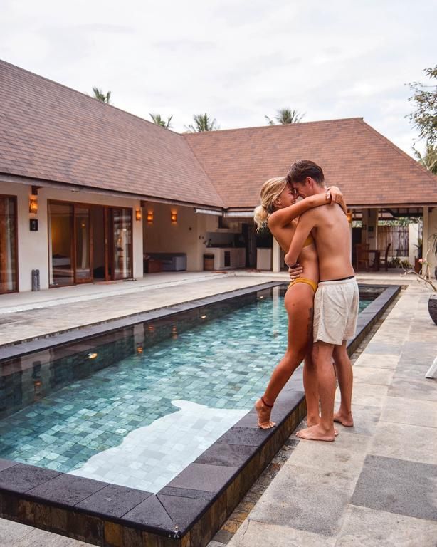KELAPA LUXURY VILLAS 4*