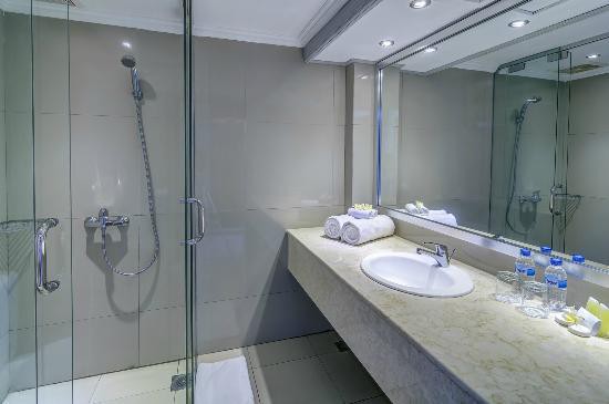 MAHARANI BEACH HOTEL 3*