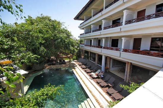 MAHARANI BEACH HOTEL 3*