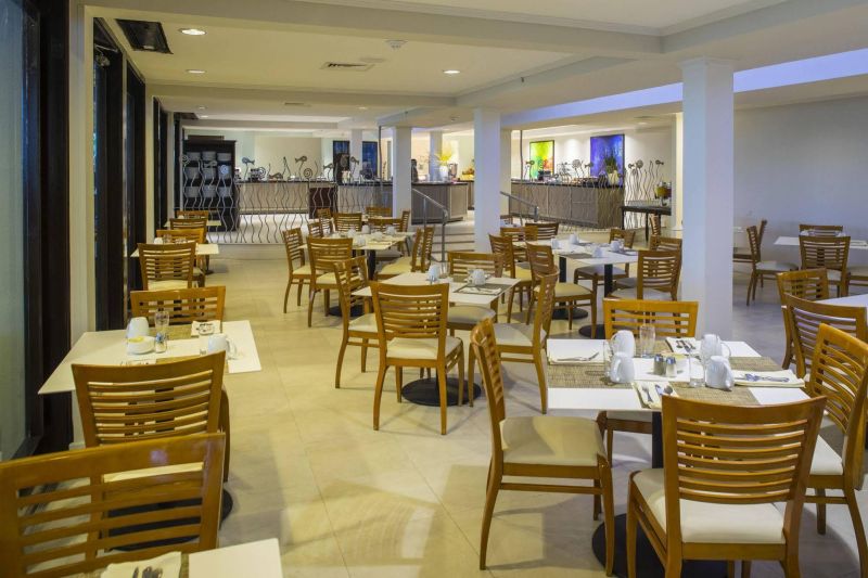 HILTON ARUBA CARIBBEAN RESORT & CASINO 4*