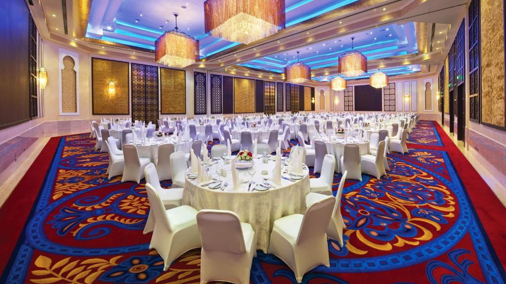 INTERCONTINENTAL DOHA BEACH & SPA 5*