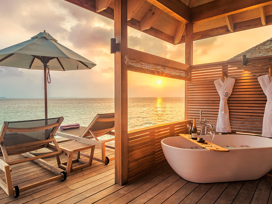 HURAWALHI ISLAND RESORT 5*