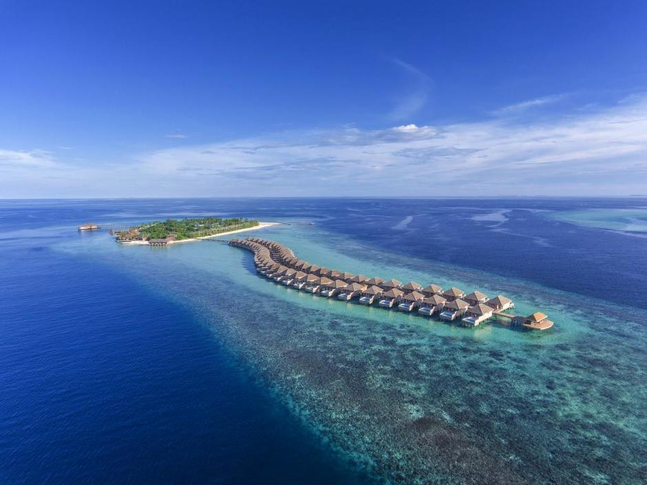 HURAWALHI ISLAND RESORT 5*
