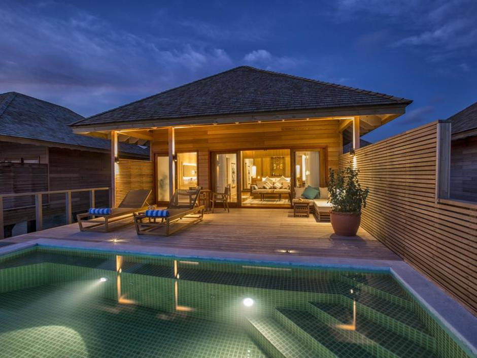 HURAWALHI ISLAND RESORT 5*