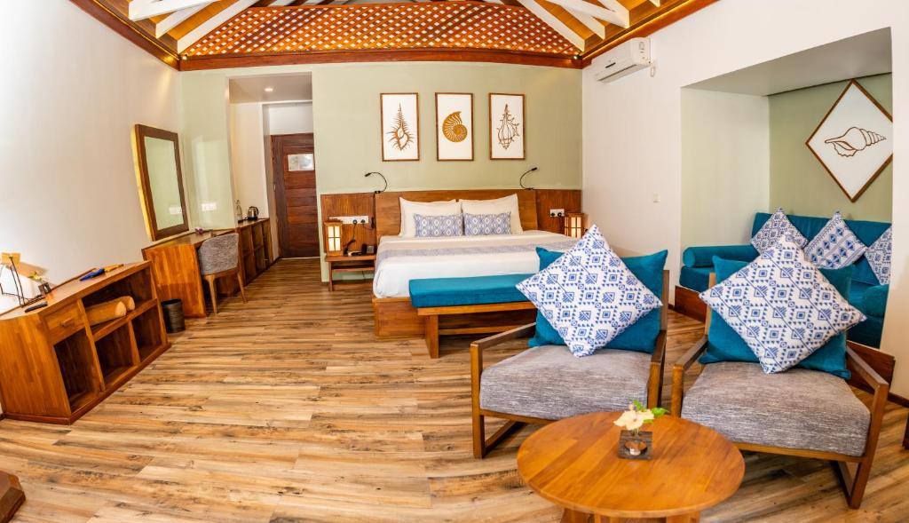 KUDAFUSHI RESORT & SPA 5*