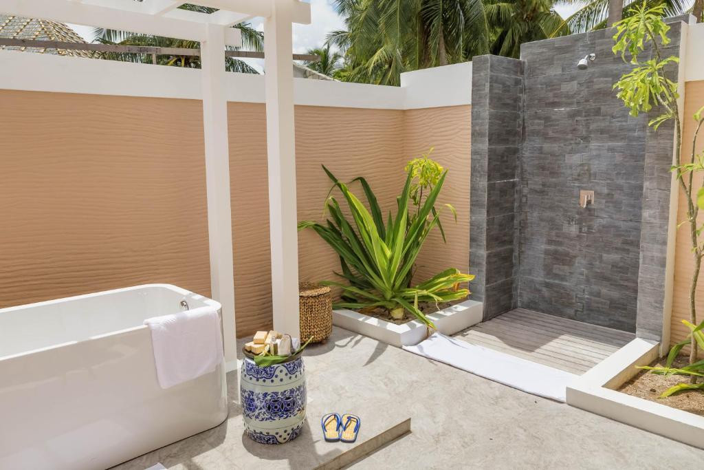 KUDAFUSHI RESORT & SPA 5*