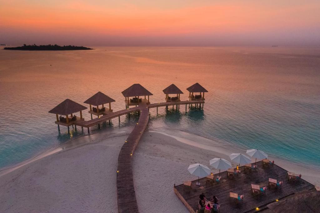 KUDAFUSHI RESORT & SPA 5*