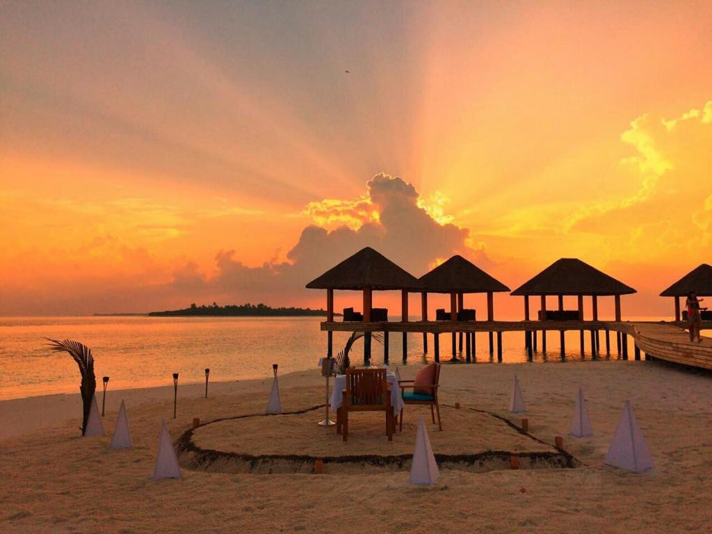 KUDAFUSHI RESORT & SPA 5*