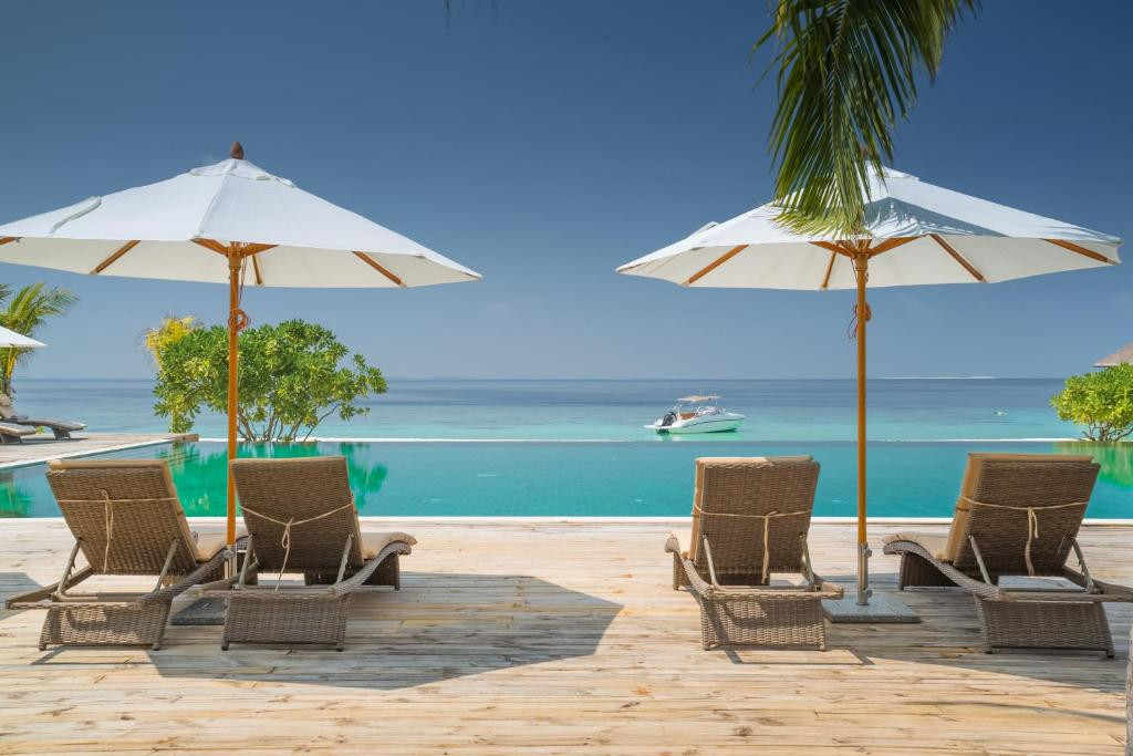 KUDAFUSHI RESORT & SPA 5*