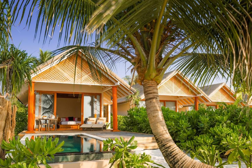 KUDAFUSHI RESORT & SPA 5*
