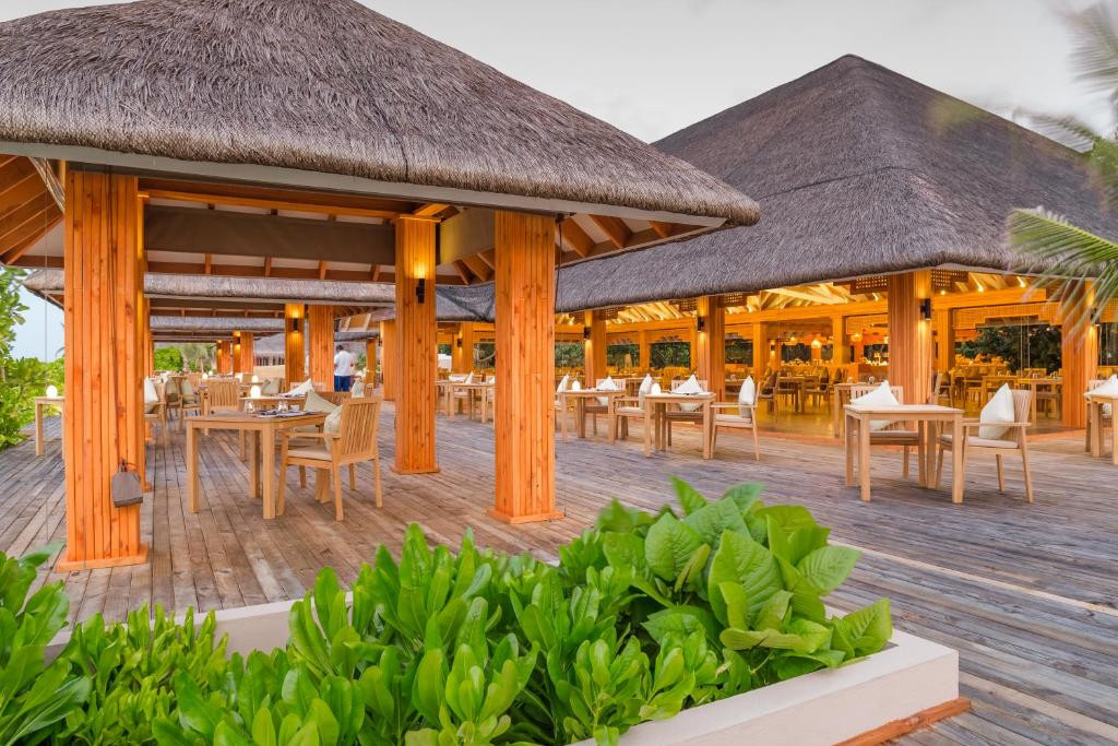 KUDAFUSHI RESORT & SPA 5*