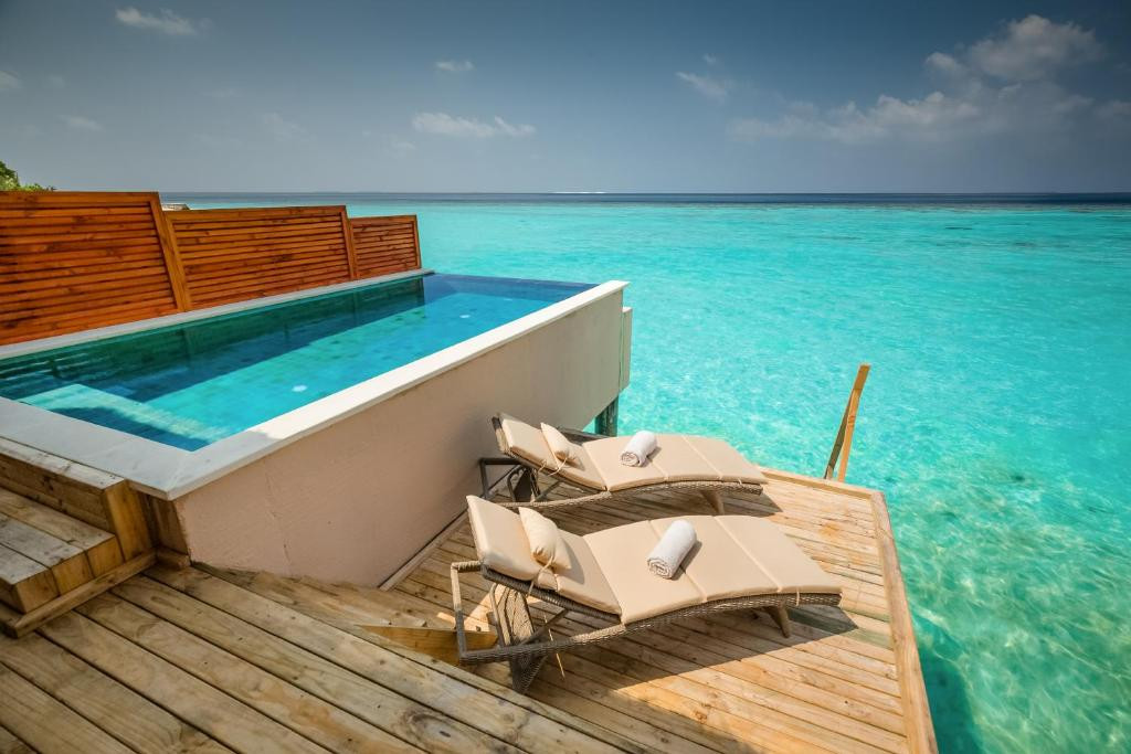 KUDAFUSHI RESORT & SPA 5*