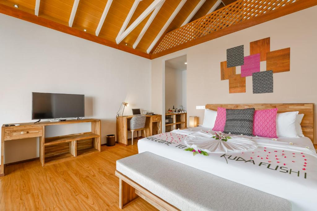 KUDAFUSHI RESORT & SPA 5*