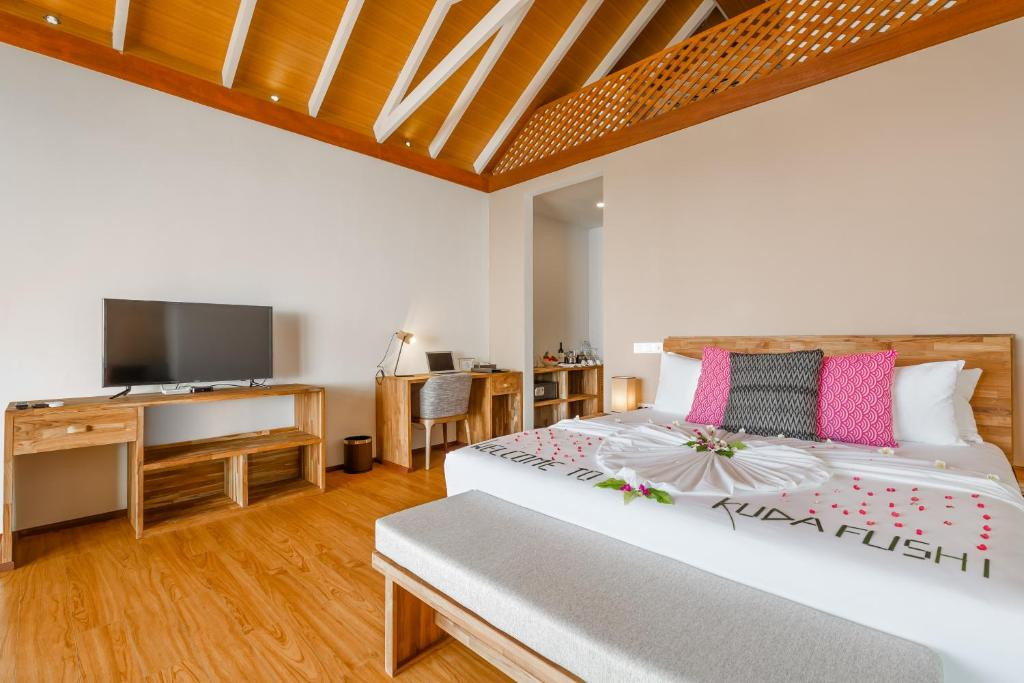 KUDAFUSHI RESORT & SPA 5*