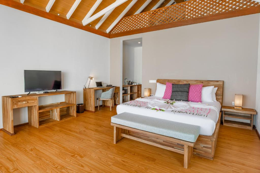 KUDAFUSHI RESORT & SPA 5*
