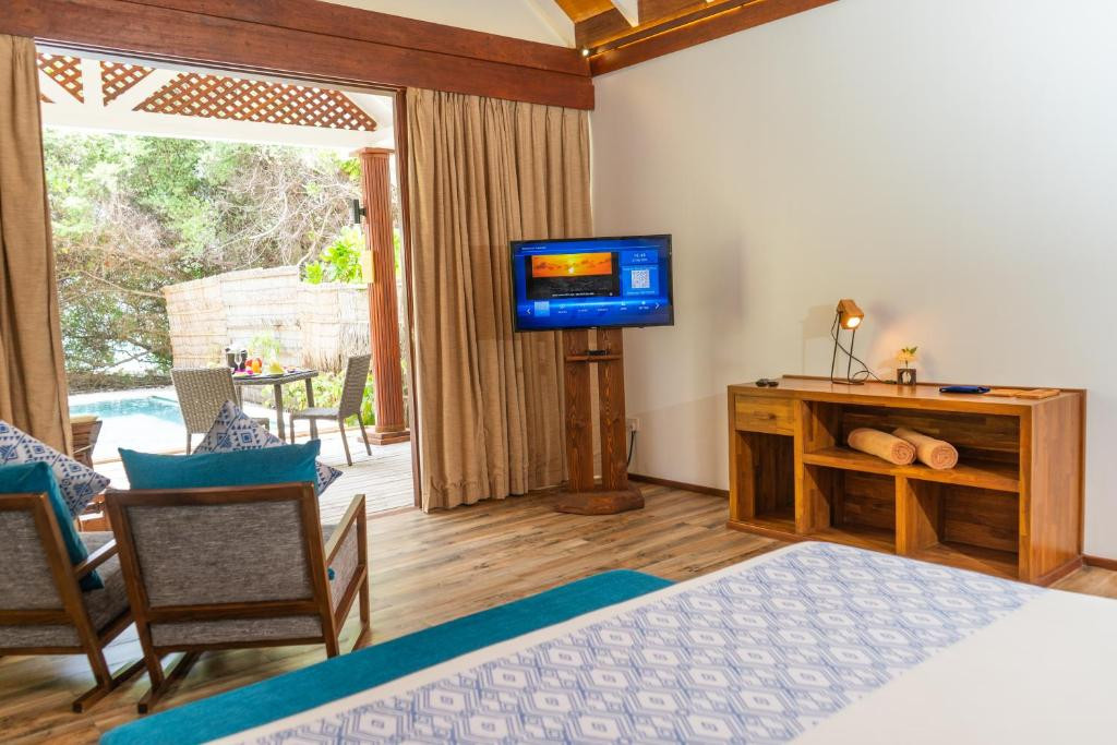KUDAFUSHI RESORT & SPA 5*