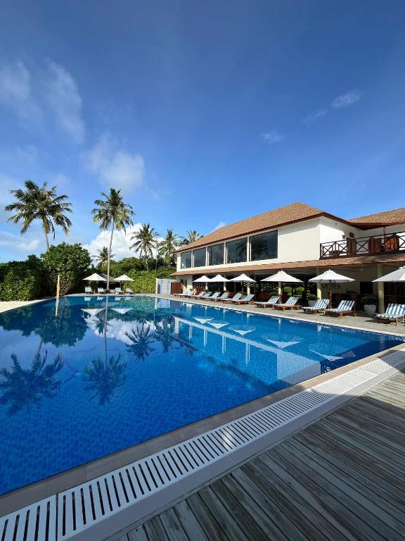 REETHI FARU RESORT 4*