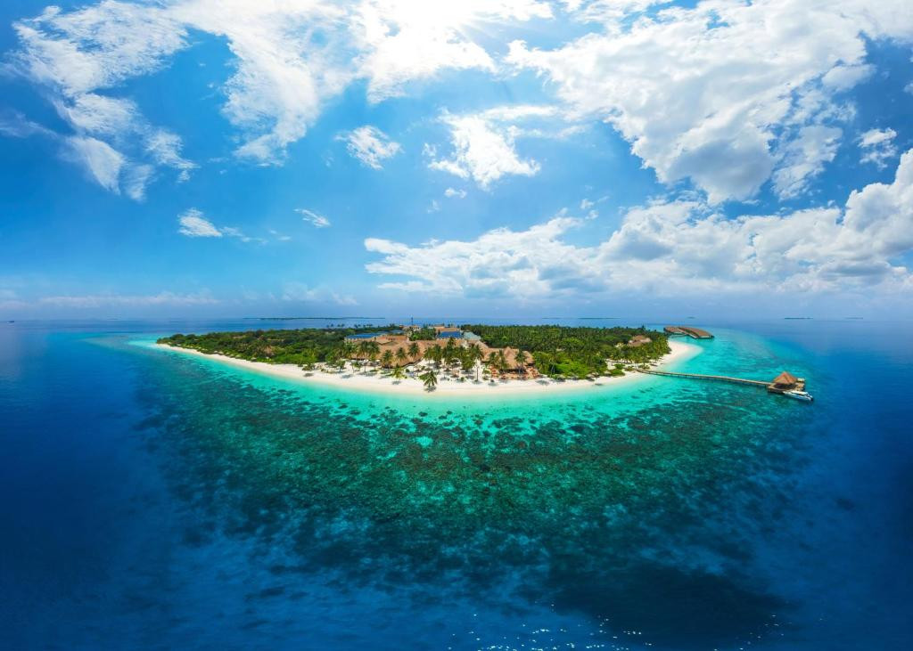 REETHI FARU RESORT 4*