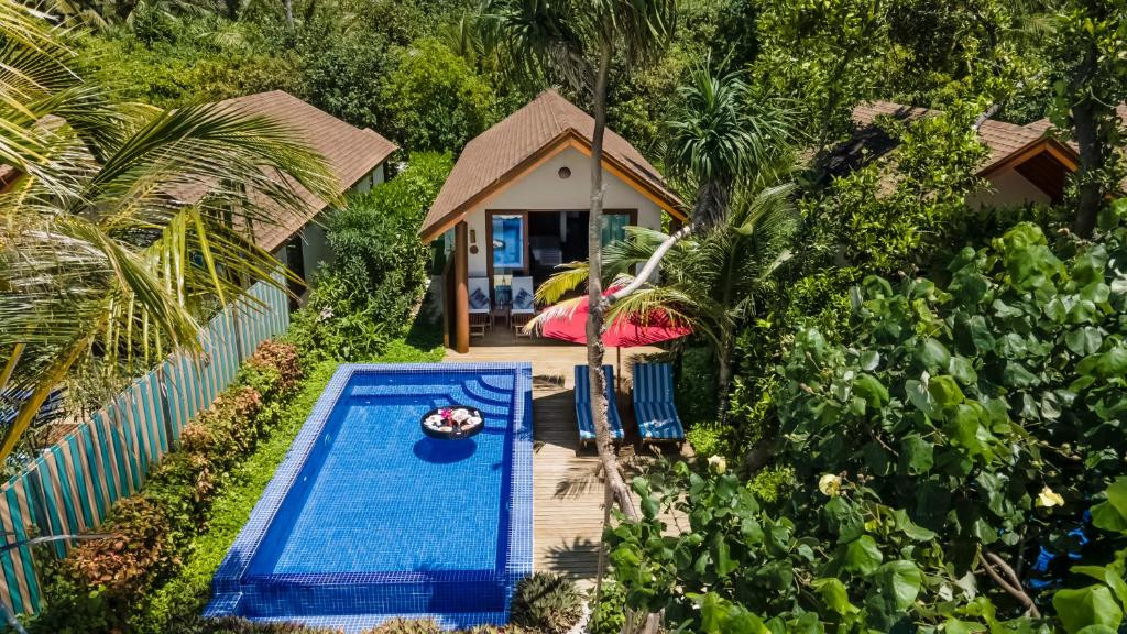 REETHI FARU RESORT 4*