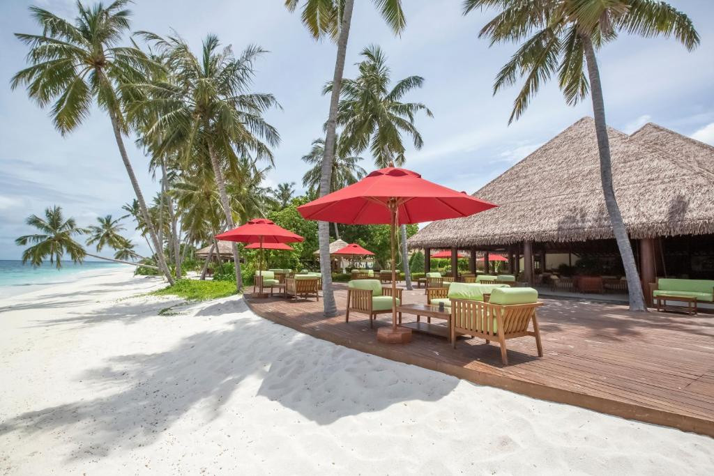 REETHI FARU RESORT 4*