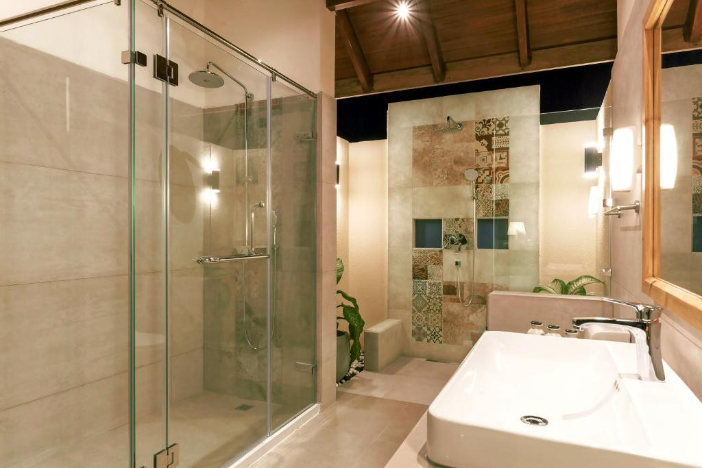 REETHI FARU RESORT 4*