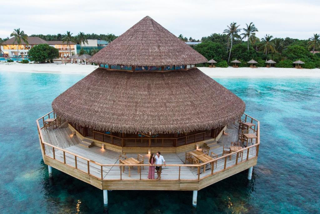 REETHI FARU RESORT 4*